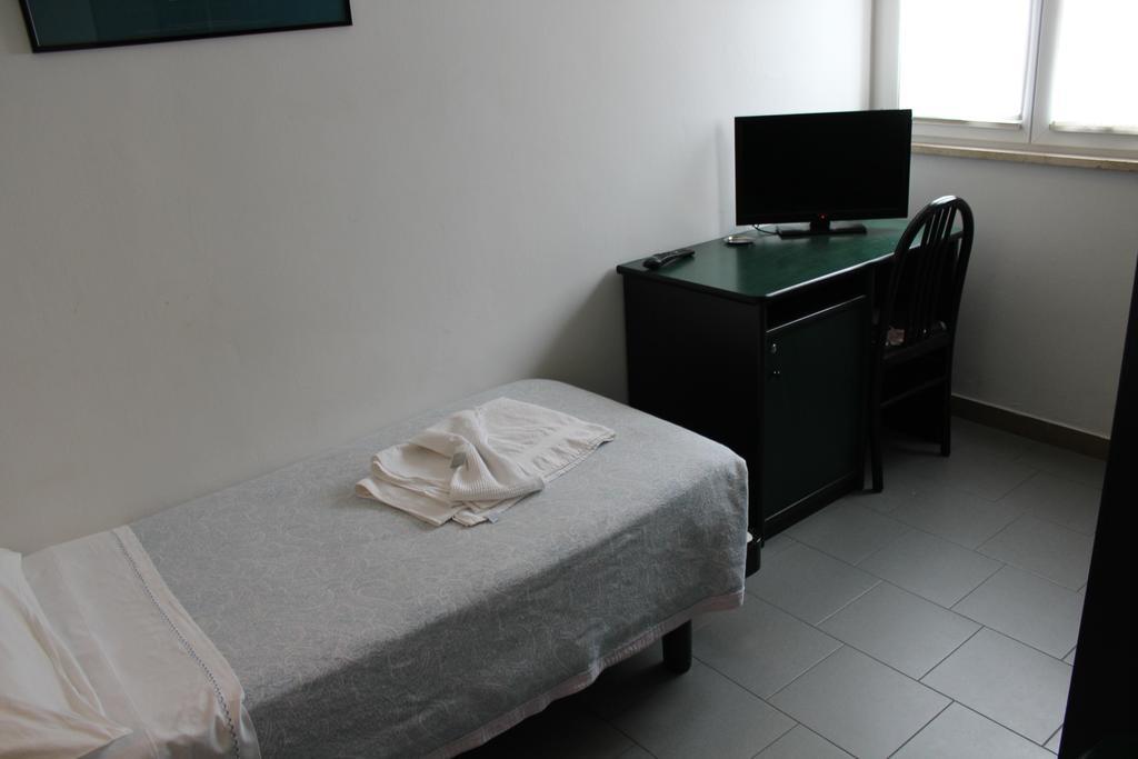 Hotel La Torretta Bramante Rimini Zimmer foto